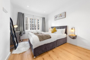 Modern Luxury Apartment next to Aldgate East Station and Tower of London